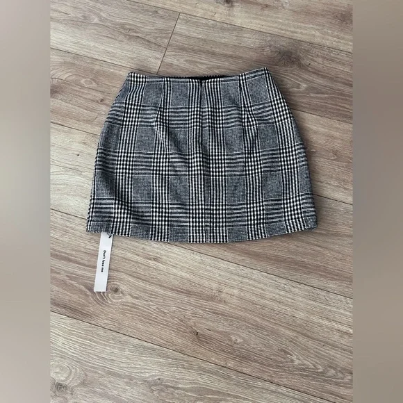 Reformation Veranda Skirt NWT Size 4 - Picture 3 of 5